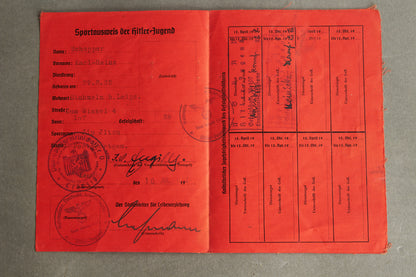 WW2 Tysk Hitler Jugend "Sportausweiss". Sjælden. Original.