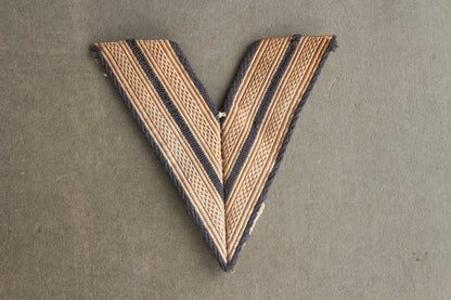 WW2 Tysk Wehrmacht rangvinkel til Kampjakken. Original.