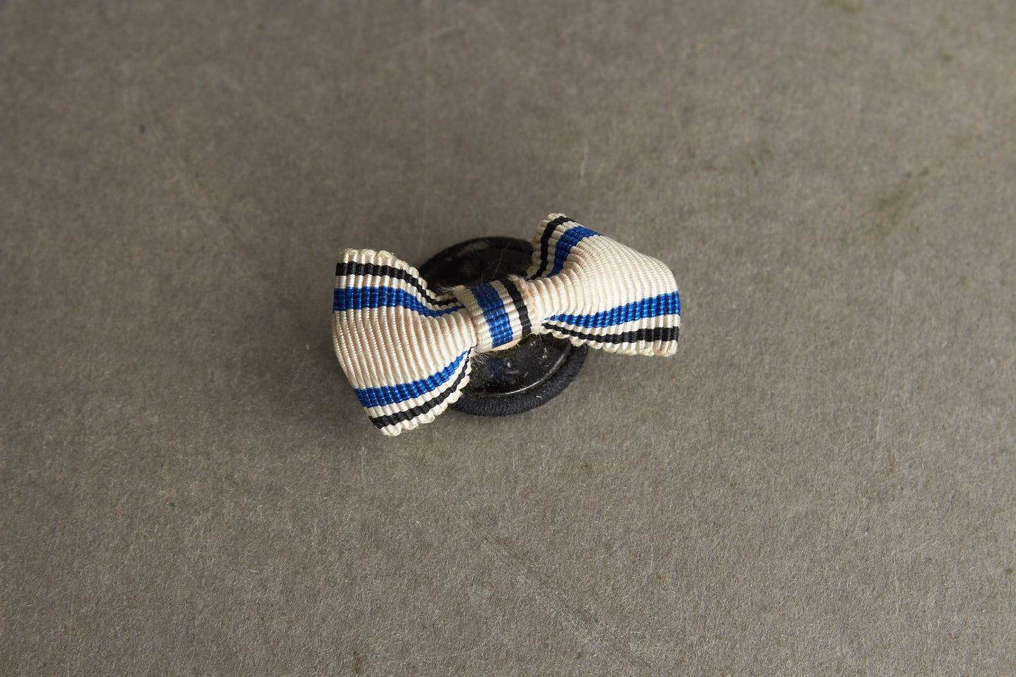 WW1 Tysk Knaphuls spange. Original.