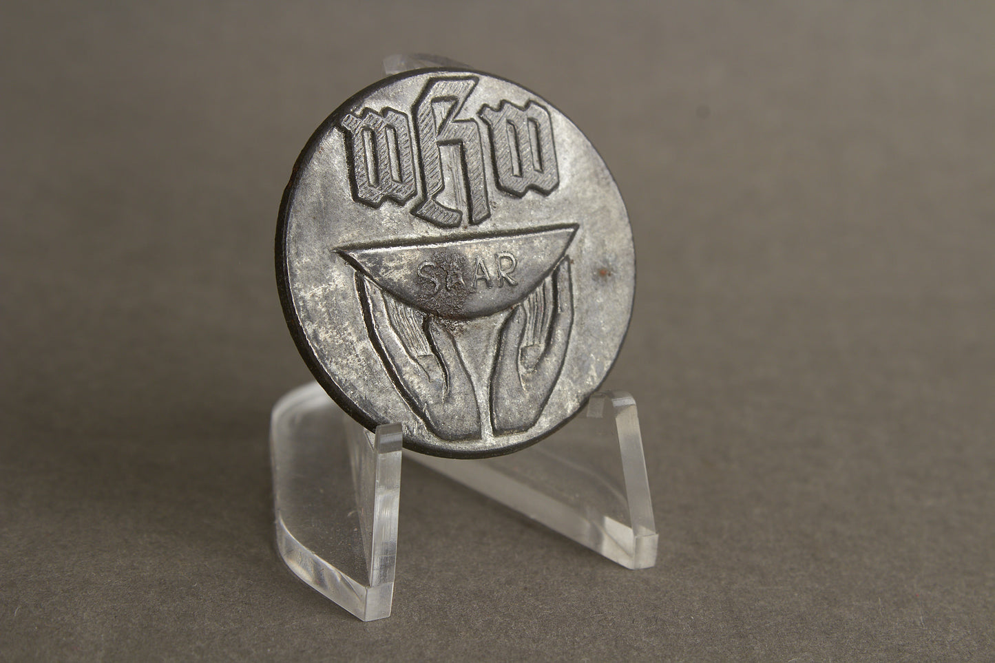 WW2 Tysk W.H.W / NSDAP Tinnie. Original.