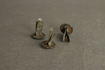 WW2 Tysk Hjelmnitter. 3 stk. Original.