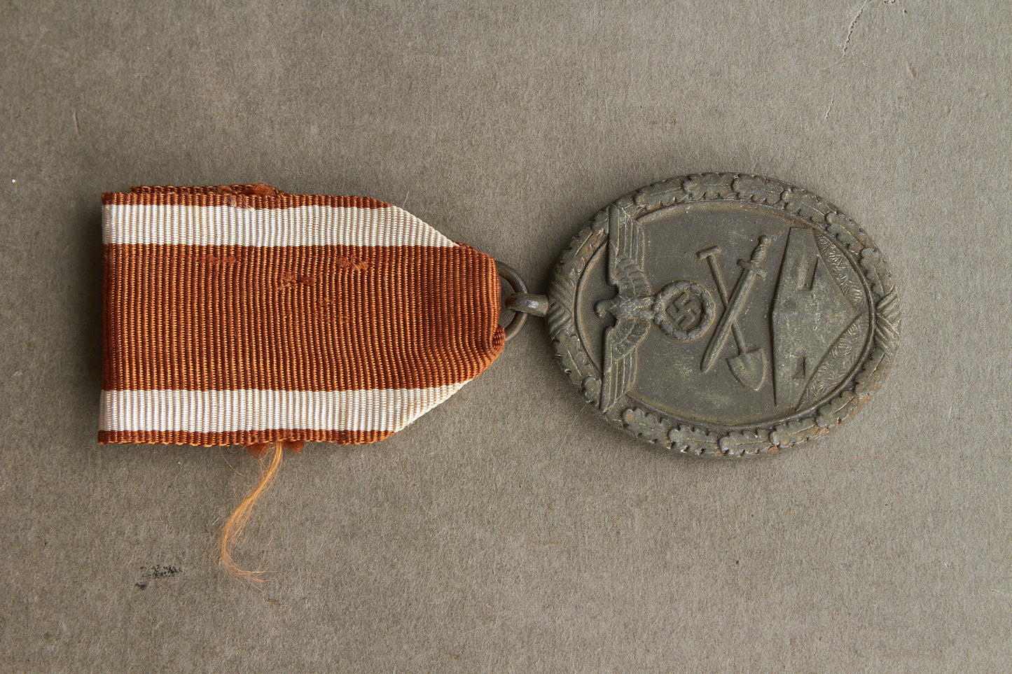 WW2 Tysk Westwall Medalje. Original.