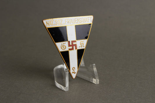 WW2 Tysk "Frauenschaft" Medlemsmærke. Stor og guldfarvet. Ses ikke tit. Original.
