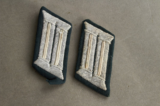 WW2 Tysk Wehrmacht Infanterie Officer Kravespejle. Matchende sæt. Original.