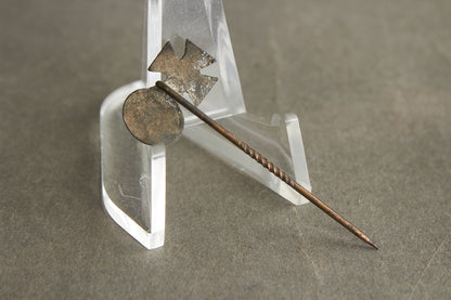 WW2 Tysk Jernkors og Sårettegn i Sølv Miniature Pin. Original.