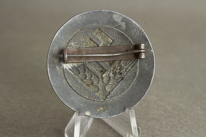 WW2 Tysk RAD/wJ (Reichsarbeitsdienst der weiblichen Jugend) Brosche for "Jungführerin". Original.