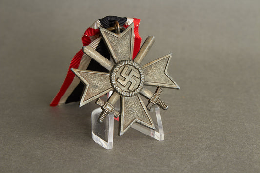 WW2 Tysk KVK 2. Kl. m. Sværd. Original.