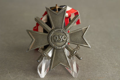 WW2 Tysk KVK 2. Kl. m. Sværd. Original.