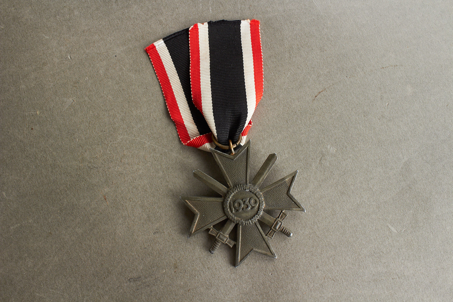 WW2 Tysk KVK 2. Kl. m. Sværd. Original.