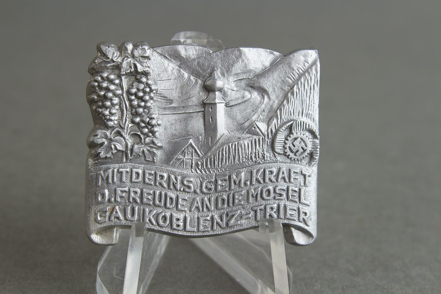 WW2 Tysk Kraft durch Freude (KdF) "Gau Koblenz-Trier" Tinnie. Original.