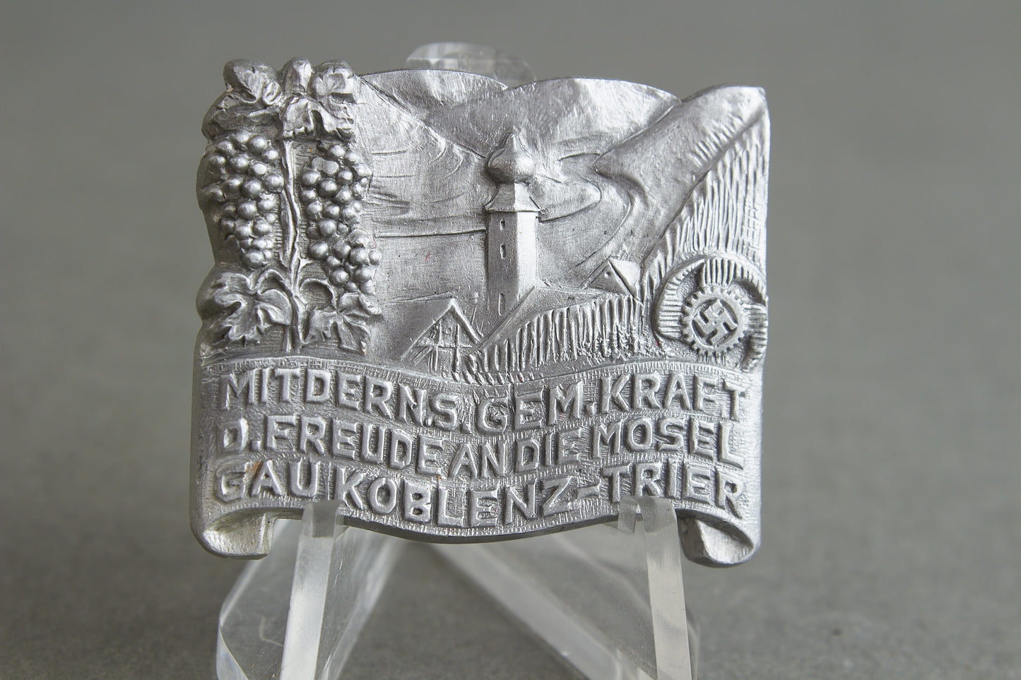 WW2 Tysk Kraft durch Freude (KdF) "Gau Koblenz-Trier" Tinnie. Original.