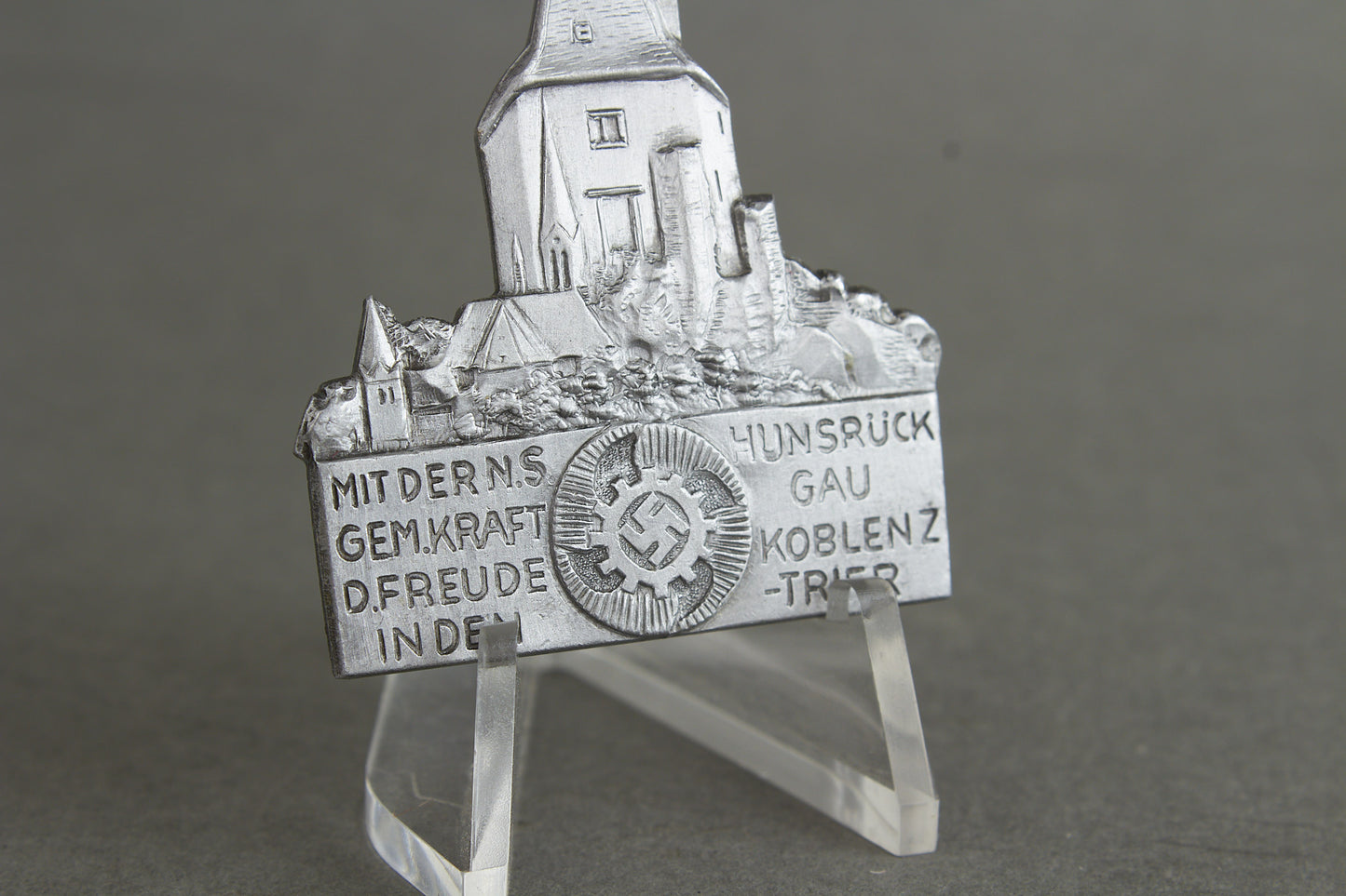 WW2 Tysk Kraft durch Freude (KdF) "Hunsrück Gau Koblenz-Trier" Tinnie. Original.