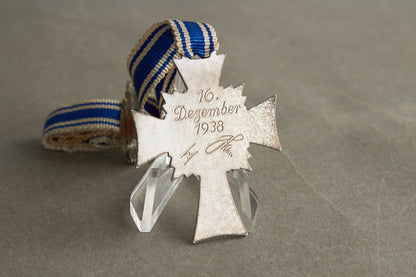 WW2 Tysk Mutterkreuz i Sølv. Mint stand. Original.
