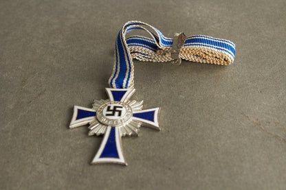 WW2 Tysk Mutterkreuz i Sølv. Mint stand. Original.