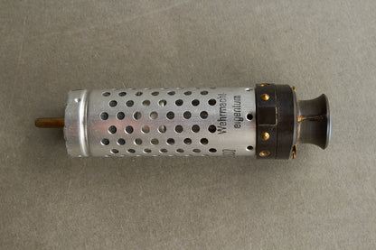 WW2 Tysk Radiorør. Godt stemplet med WaA og "Wehrmacht Eigentum". Original.
