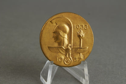 WW2 Tysk NSDAP "Haus der Deutschen Kunst 1937" Tinnie. Tung udgave. En af de bedre. Original.