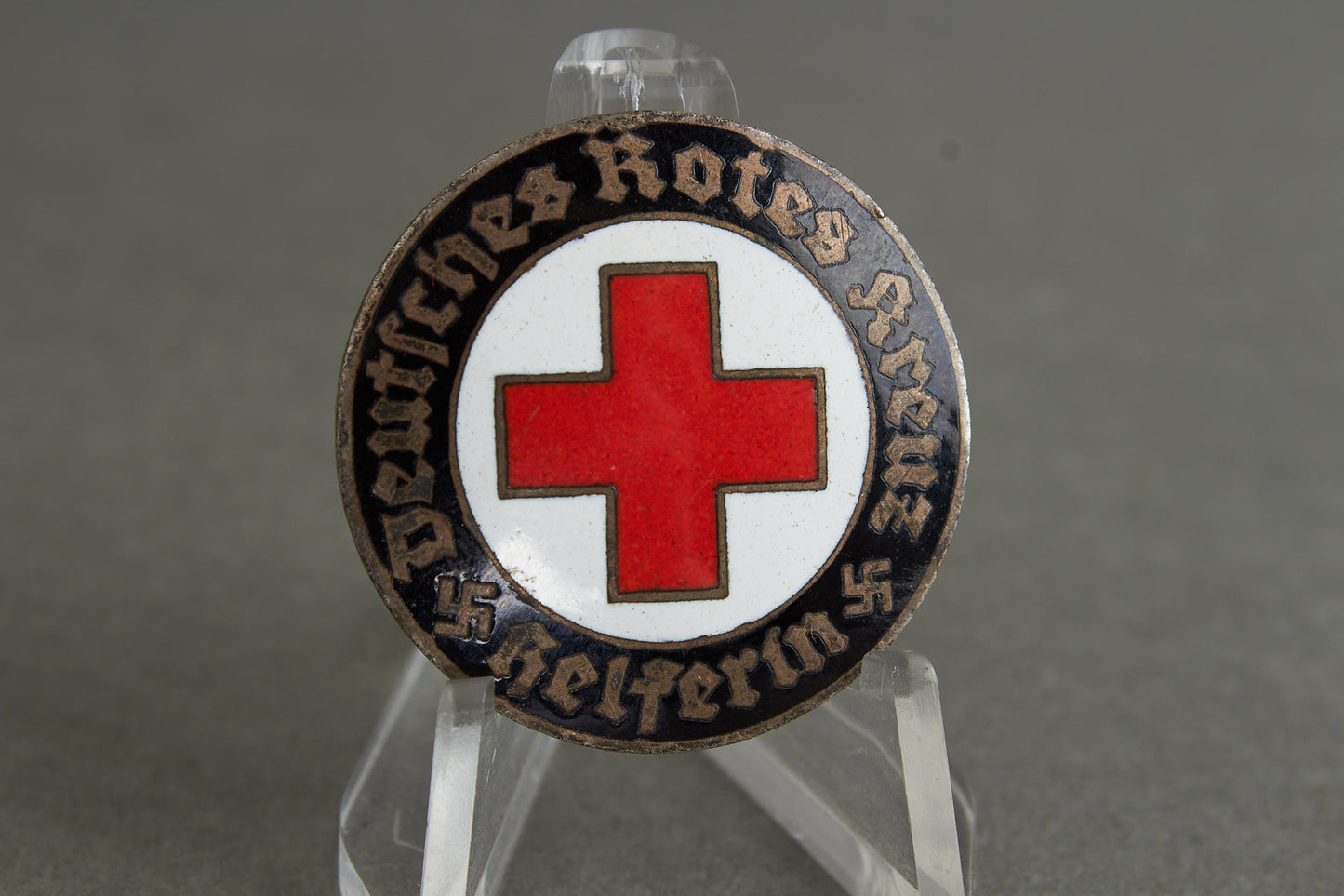 WW2 Tysk DRK (Deutsches Rotes Kreuz) "Helferin" Brosche. Original.