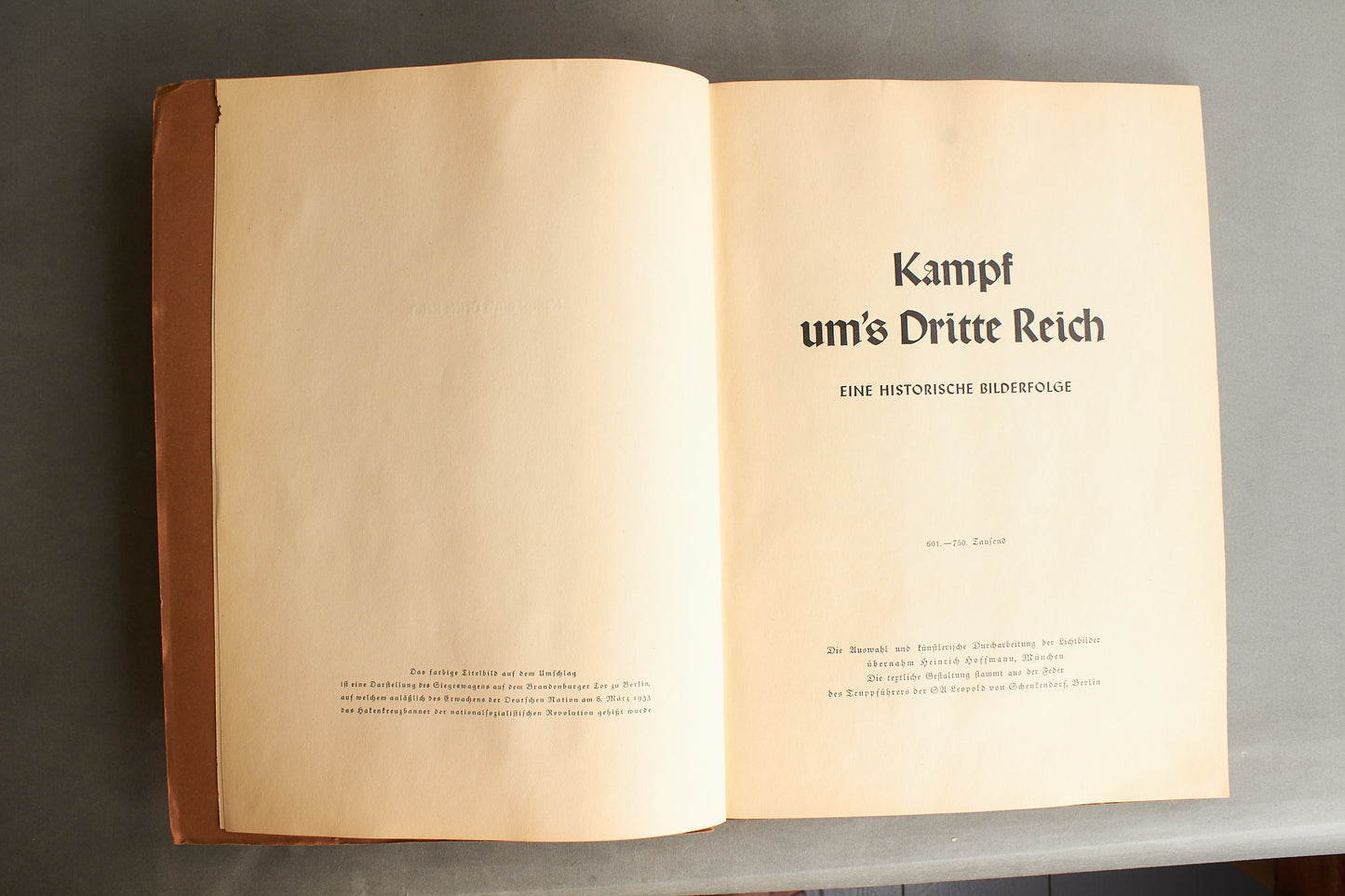 WW2 Tysk NSDAP "Cigaretten Album" "Kampf um's Drittes Reich". Næsten komplet. Original.