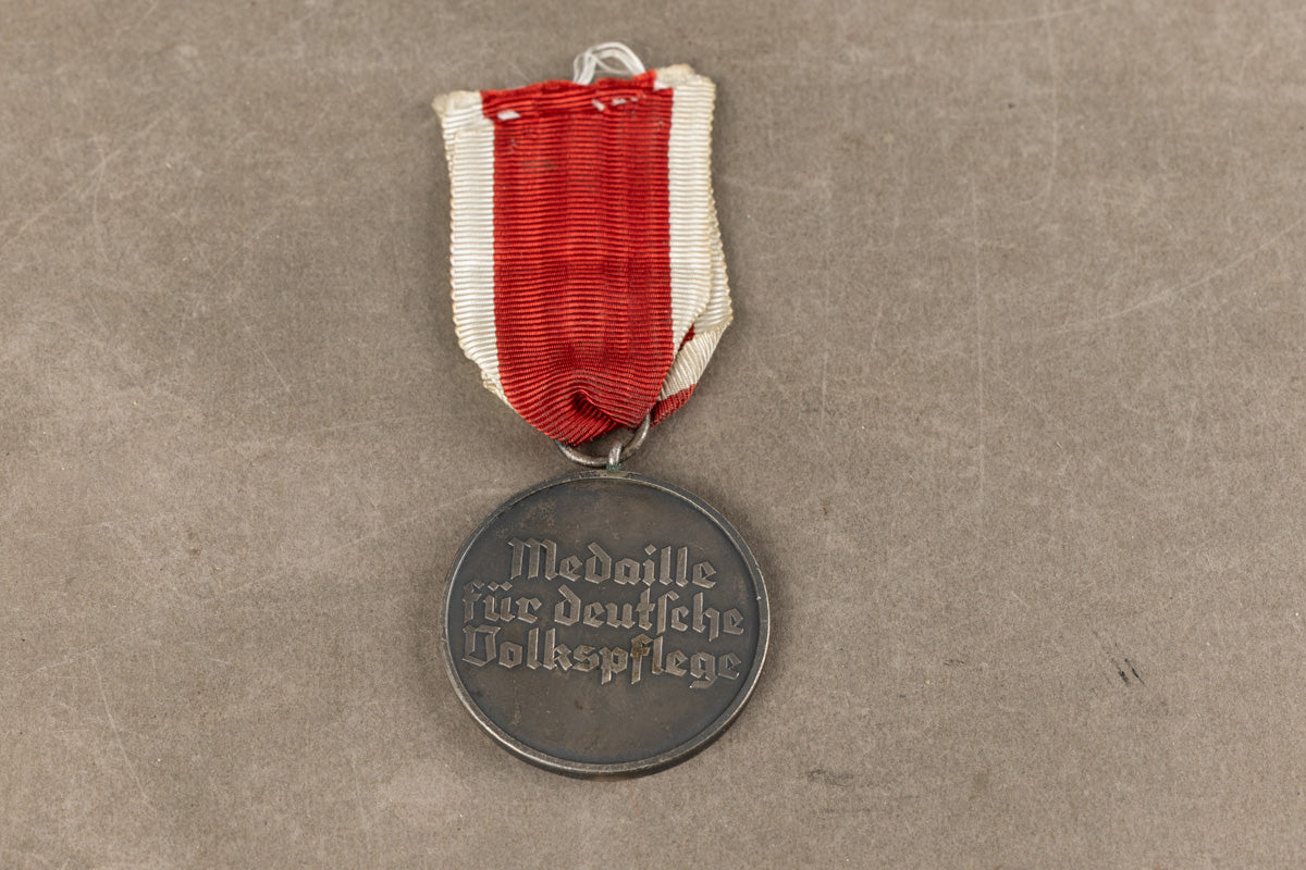 WW2 Tysk Rotes Kreuz "Deutsche Volkspflege". Original.