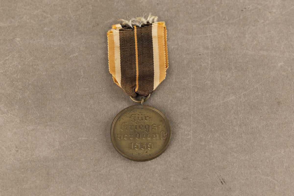 WW2 Tysk "Kriegsverdienstmedaille 1939". Original.
