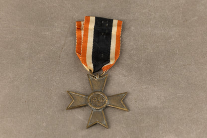 WW2 Tysk "Kriegsverdienstkreuz 1939 2. Klasse". Original.
