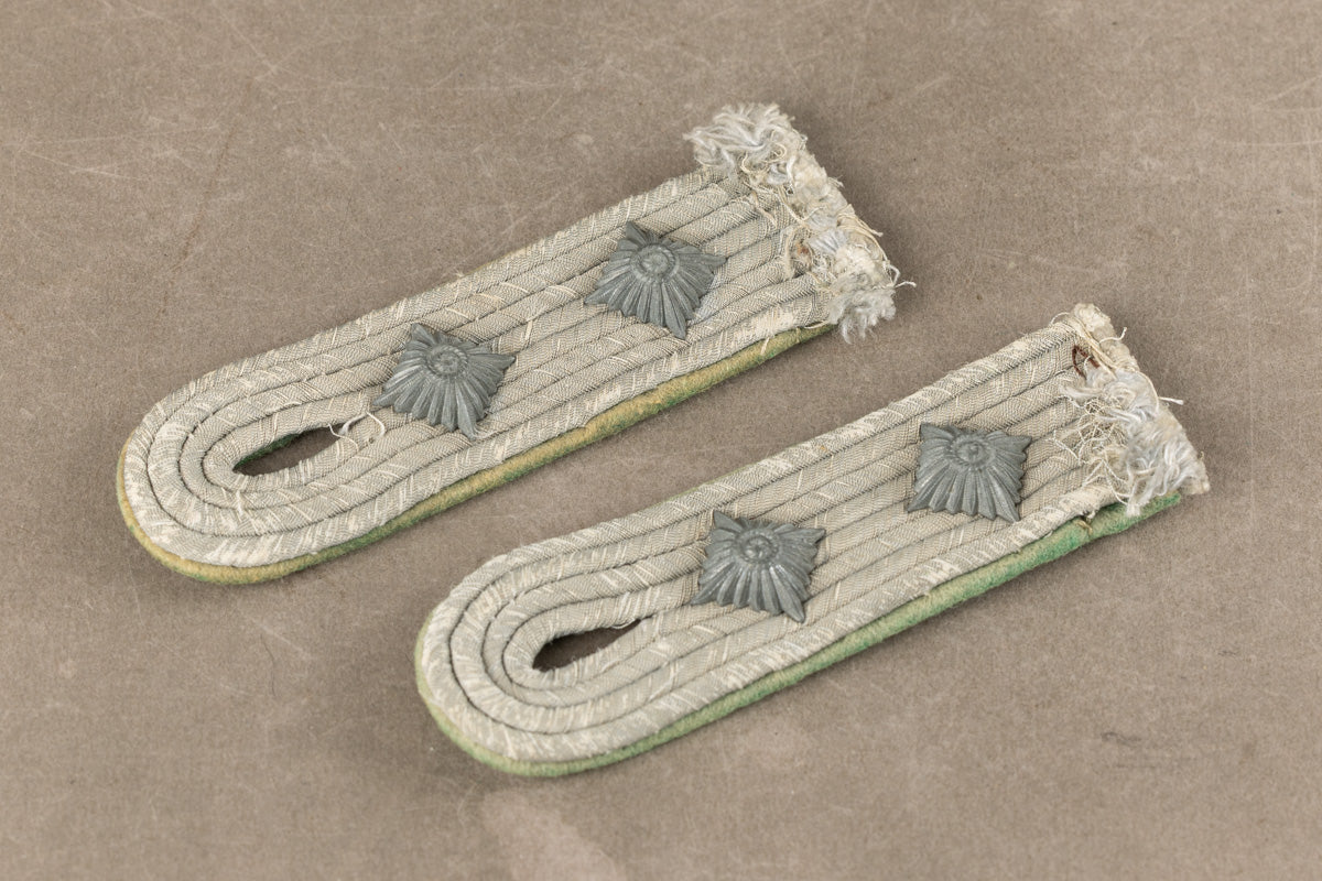 WW2 Tysk Wehrmacht "Gebirgsjäger" Officer Skulderstropper. Matchende par. Original.