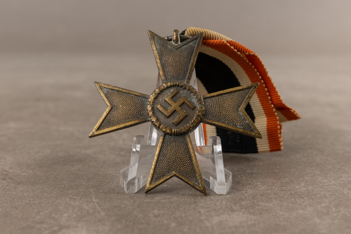 WW2 Tysk "Kriegsverdienstkreuz 1939 2. Klasse". Original.