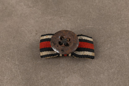 WW1/WW2 Tysk Knaphul spange. Original.