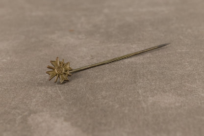 WW2 Tysk Kriegsverdienstkreuz 1.Klasse m. sværd. Miniature. "1957"-model. Original.