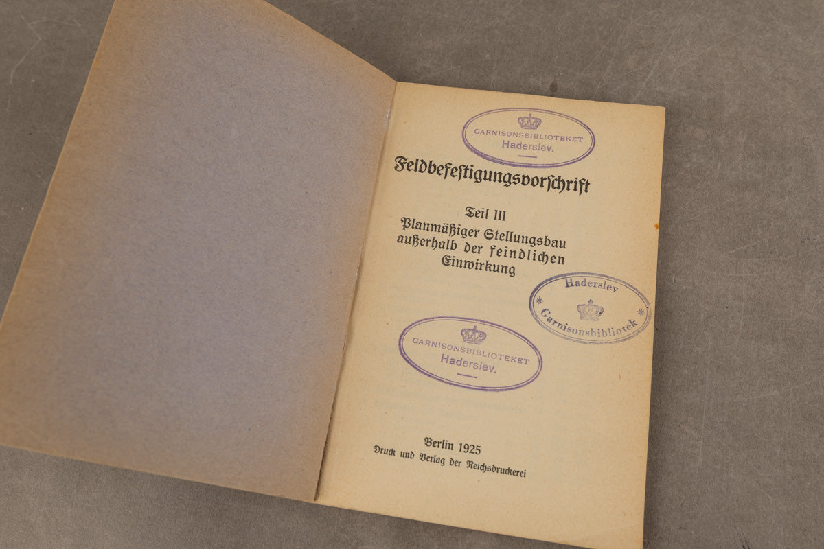 WW1/WW2 Tysk Wehrmacht "Feldbefestigungsvorschrift" Lommebog/Uddannelsesbog. Original.
