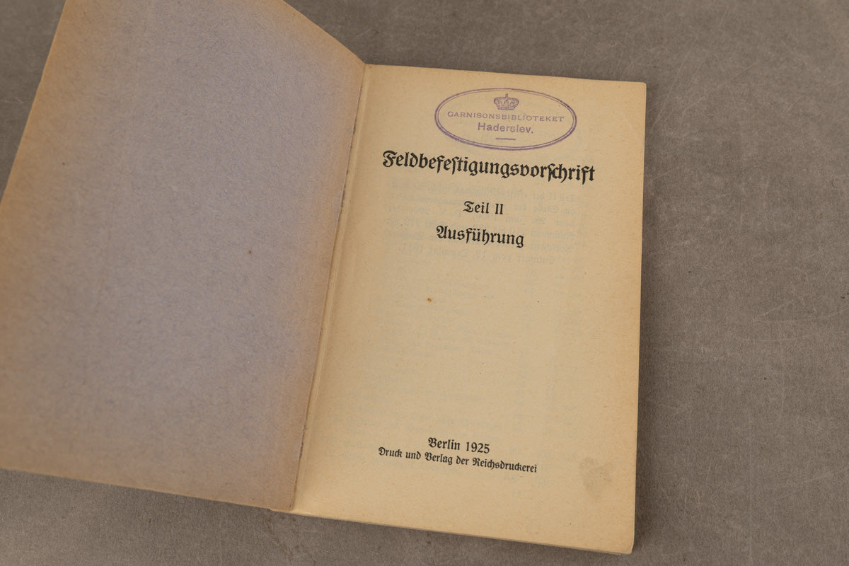 WW1/WW2 Tysk Wehrmacht "Feldbefestigungsvorschrift" Lommebog/Uddannelsesbog. Original.