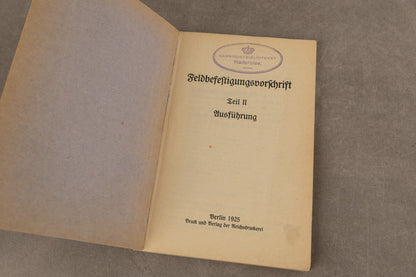 WW1/WW2 Tysk Wehrmacht "Feldbefestigungsvorschrift" Lommebog/Uddannelsesbog. Original.