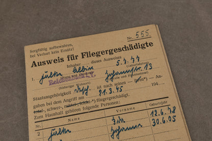 WW2 Tysk "Ausweis für Fliegergeschädigte". Original.