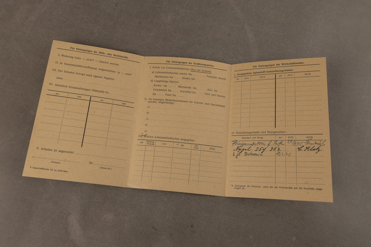 WW2 Tysk "Ausweis für Fliegergeschädigte". Original.
