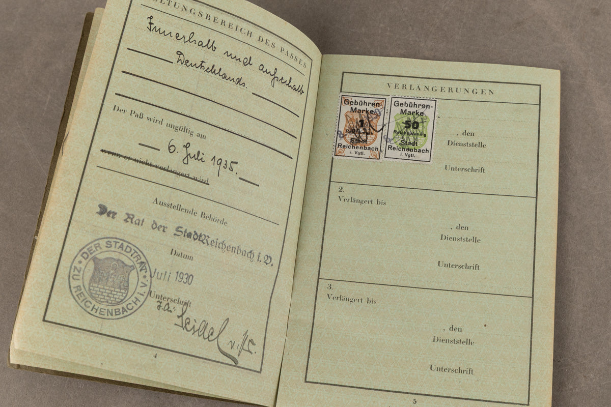 WW2 Tysk "Deutsches Reich Reisepass". Original.