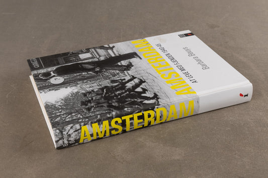 Bog "Amsterdam - At leve med fjenden 1940-45".