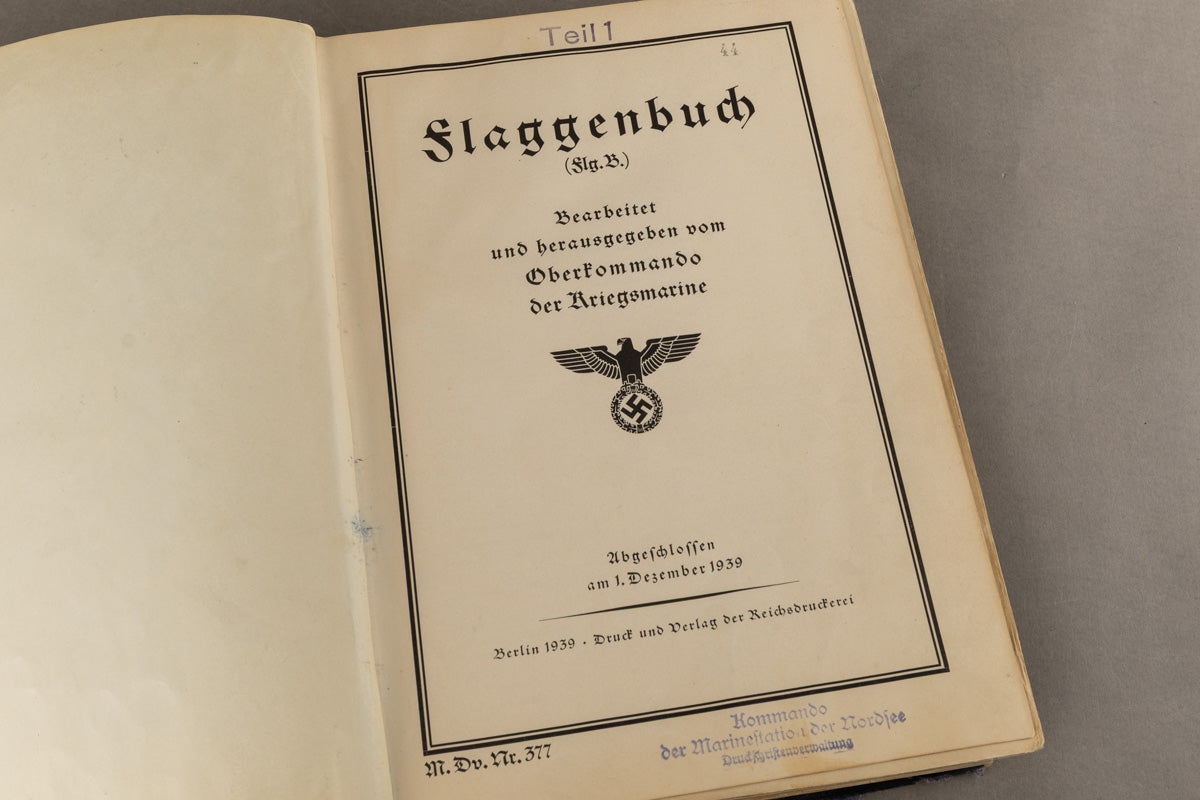 WW2 Tysk Stor Kriegsmarine "Flaggenbuch". Stemplet "Kommando der Marinestation der Nordsee". Sjælden. Original.