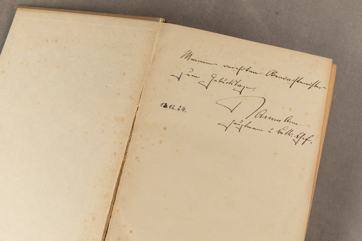 WW1/WW2 Tysk Bog "Friedrich der Große". Med håndskrevet hilsen. Original.