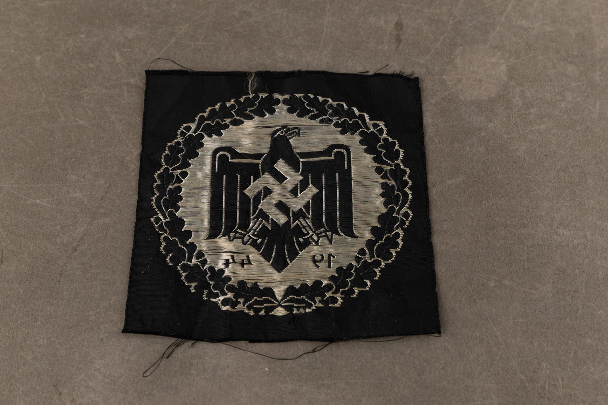 WW2 Tysk NSRL (Nationalsozialistischer Reichsbund für Leibesübungen) Leistungsabzeichen i Sølv. Sjælden. Original.
