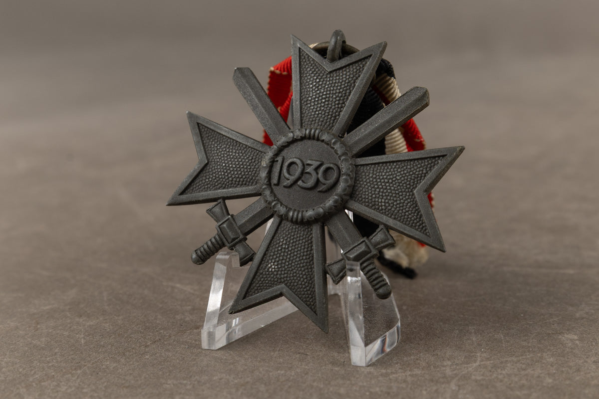WW2 Tysk KvK m. Sværd. Original.