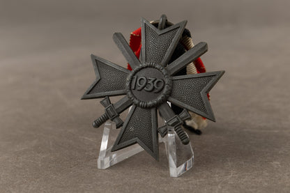 WW2 Tysk KvK m. Sværd. Original.