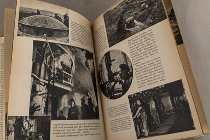 WW2 Tysk "Die Wehrmacht" Bog. Original.
