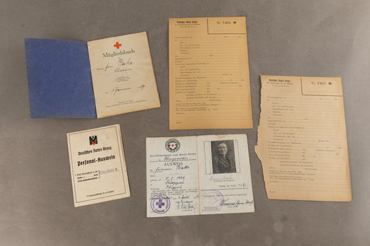 WW2 Tysk DRK (Deutsches Rotes Kreuz" Lot fra samme mand. Original.
