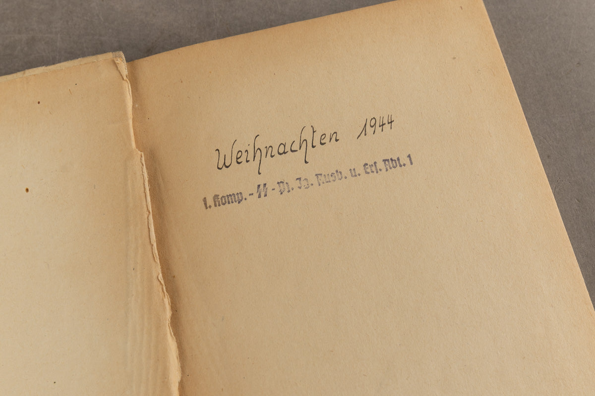 WW2 Tysk Waffen-SS Stemplet Bog "Weinachten 1944 - SS-Panzerjäger-Ausbildungs- und Ersatz-Abteilung 1". Original.