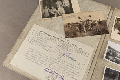 WW2 Tysk Lot. Medalje, urkunder, billeder mv. I omslag. Original.