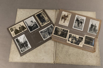 WW2 Tysk Lot. Medalje, urkunder, billeder mv. I omslag. Original.