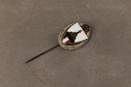 WW2 Tysk DRKB Medlemsnål. 25 års medlemskab. Original.