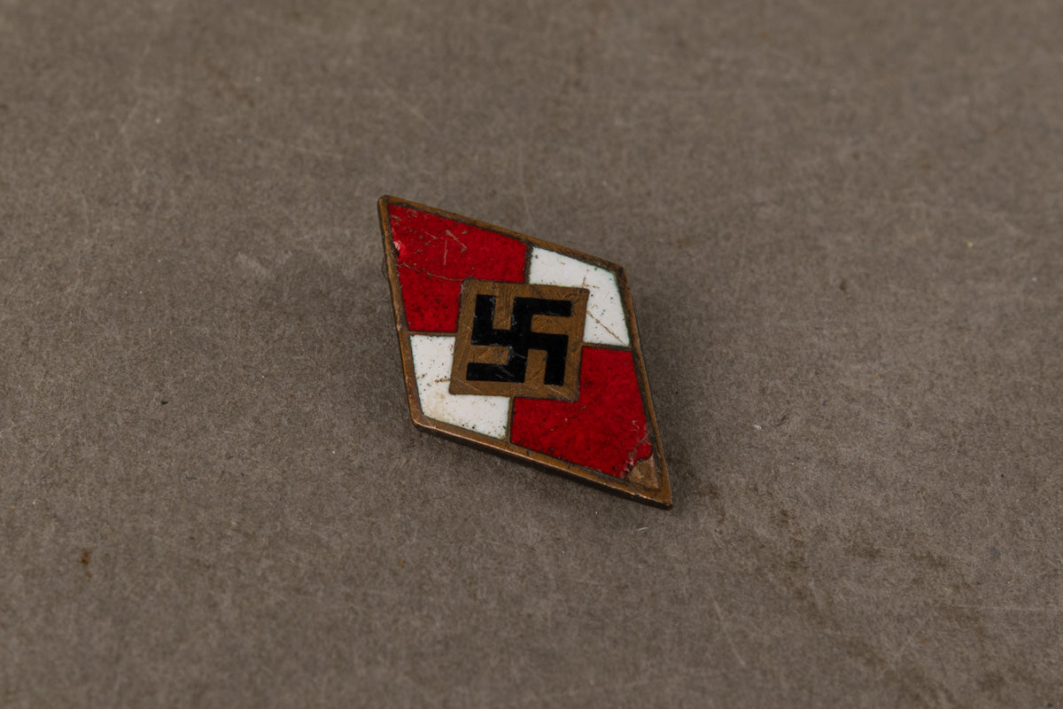 WW2 Tysk HJ Medlemsmærke. Nål knækket. Original.