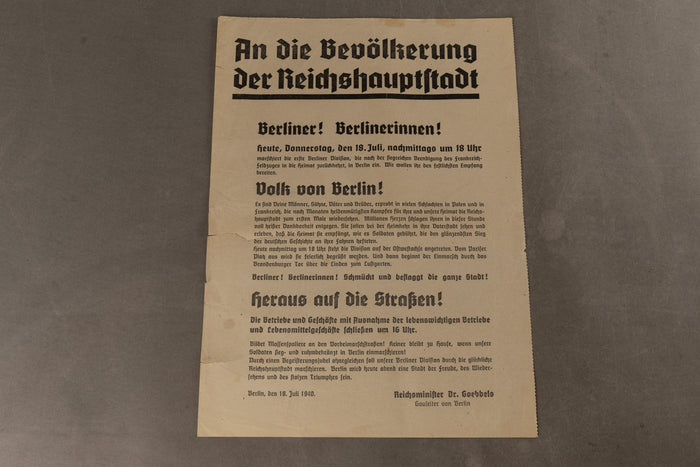 WW2 Tysk NSDAP Løbeseddel om sejrsmarch i Berlin efter indtagelsen af Frankrig. Original.